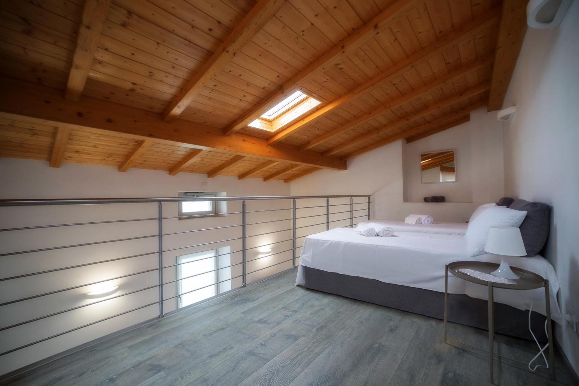 Lakefront Home Residenza Il Gallo In Riva Al Lago Pisogne Exterior photo