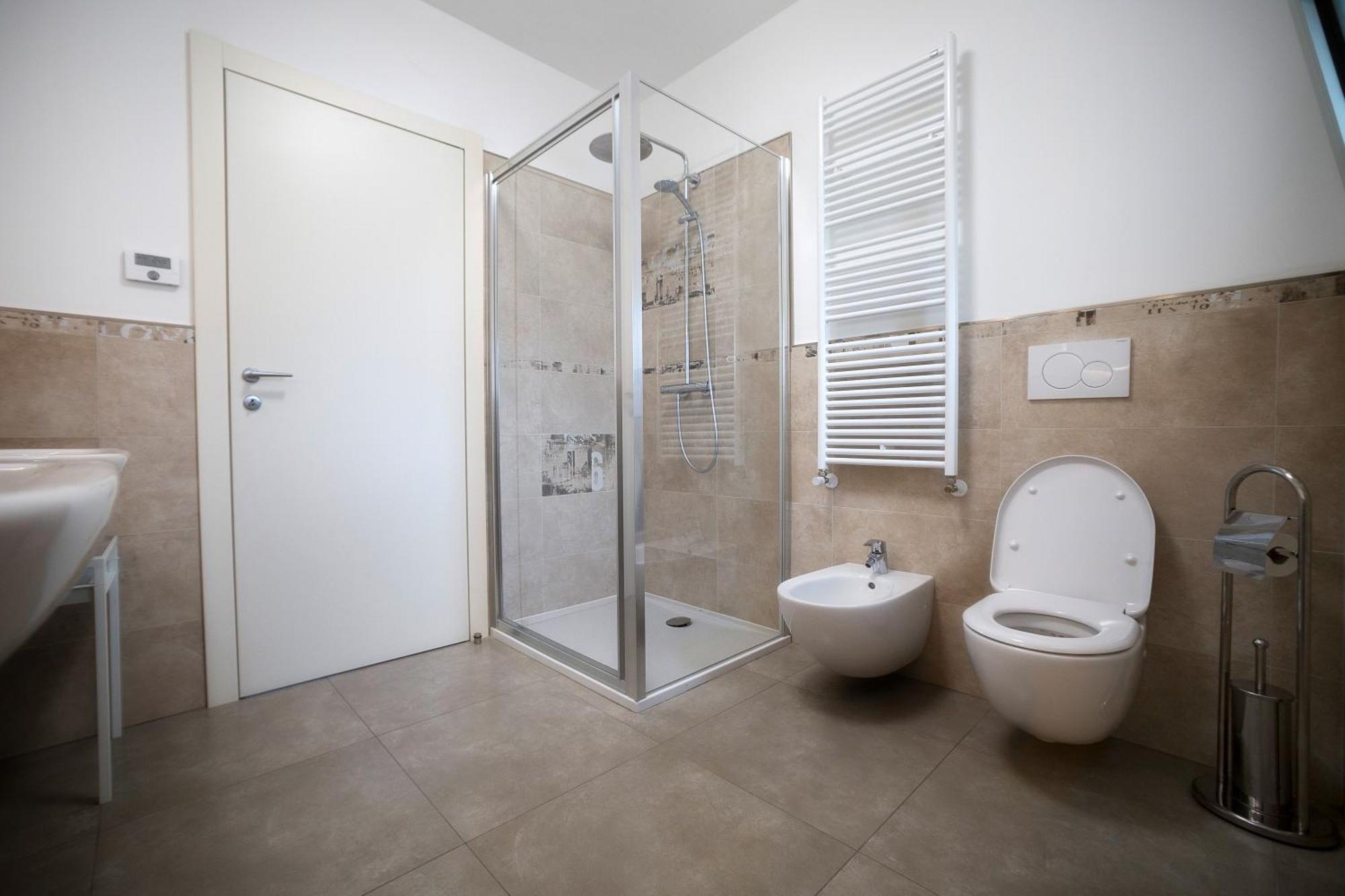 Lakefront Home Residenza Il Gallo In Riva Al Lago Pisogne Exterior photo