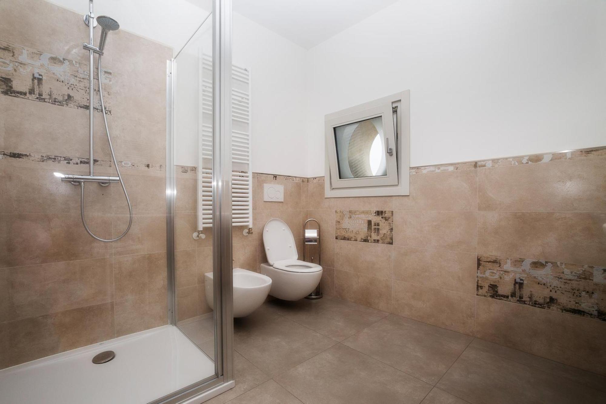Lakefront Home Residenza Il Gallo In Riva Al Lago Pisogne Exterior photo